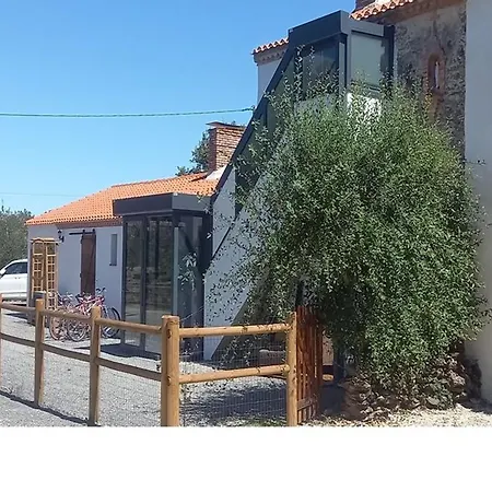 Renove Avec Piscine Chauffee Et Jardin Clos, A Proximite Des Plages Et De La Campagne Bio. - Fr-1-426-531 * Challans