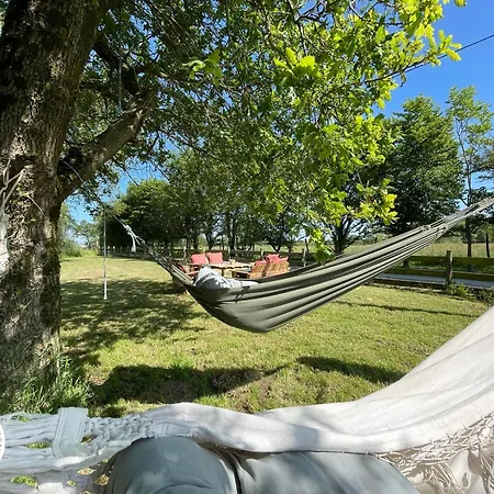 Renove Avec Piscine Chauffee Et Jardin Clos, A Proximite Des Plages Et De La Campagne Bio. - Fr-1-426-531