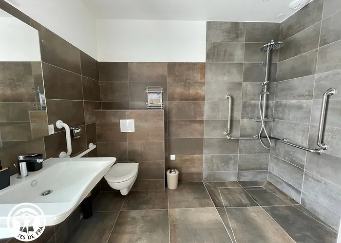 Renove Avec Piscine Chauffee Et Jardin Clos, A Proximite Des Plages Et De La Campagne Bio. - Fr-1-426-531 * Challans