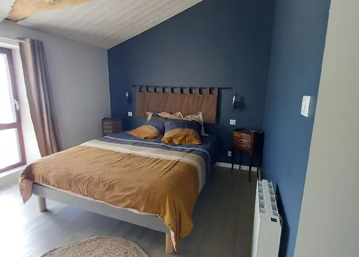 Renove Avec Piscine Chauffee Et Jardin Clos, A Proximite Des Plages Et De La Campagne Bio. - Fr-1-426-531 * Challans