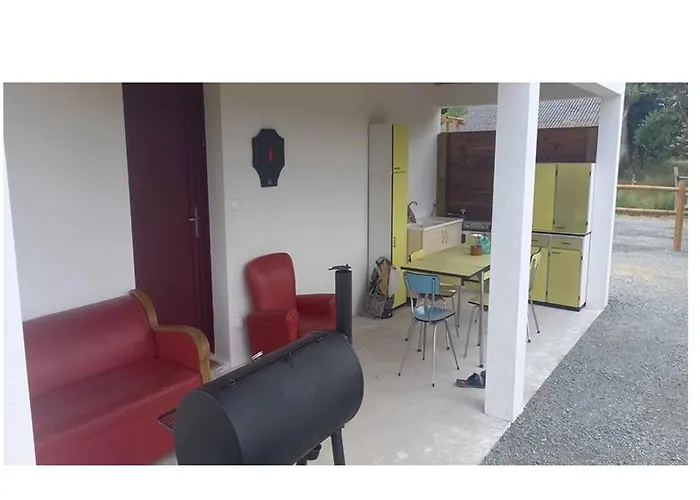 Renove Avec Piscine Chauffee Et Jardin Clos, A Proximite Des Plages Et De La Campagne Bio. - Fr-1-426-531 * Challans