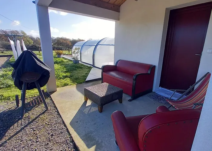 Renove Avec Piscine Chauffee Et Jardin Clos, A Proximite Des Plages Et De La Campagne Bio. - Fr-1-426-531 Challans